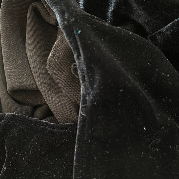 Vintage Y2K Hot Kiss Black Velvet Mini Skirt Skort Size Medium Pull On - Picture 6 of 9